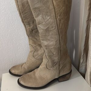 Tan Leather Knee-High Gianni Binni Boots women’s 8